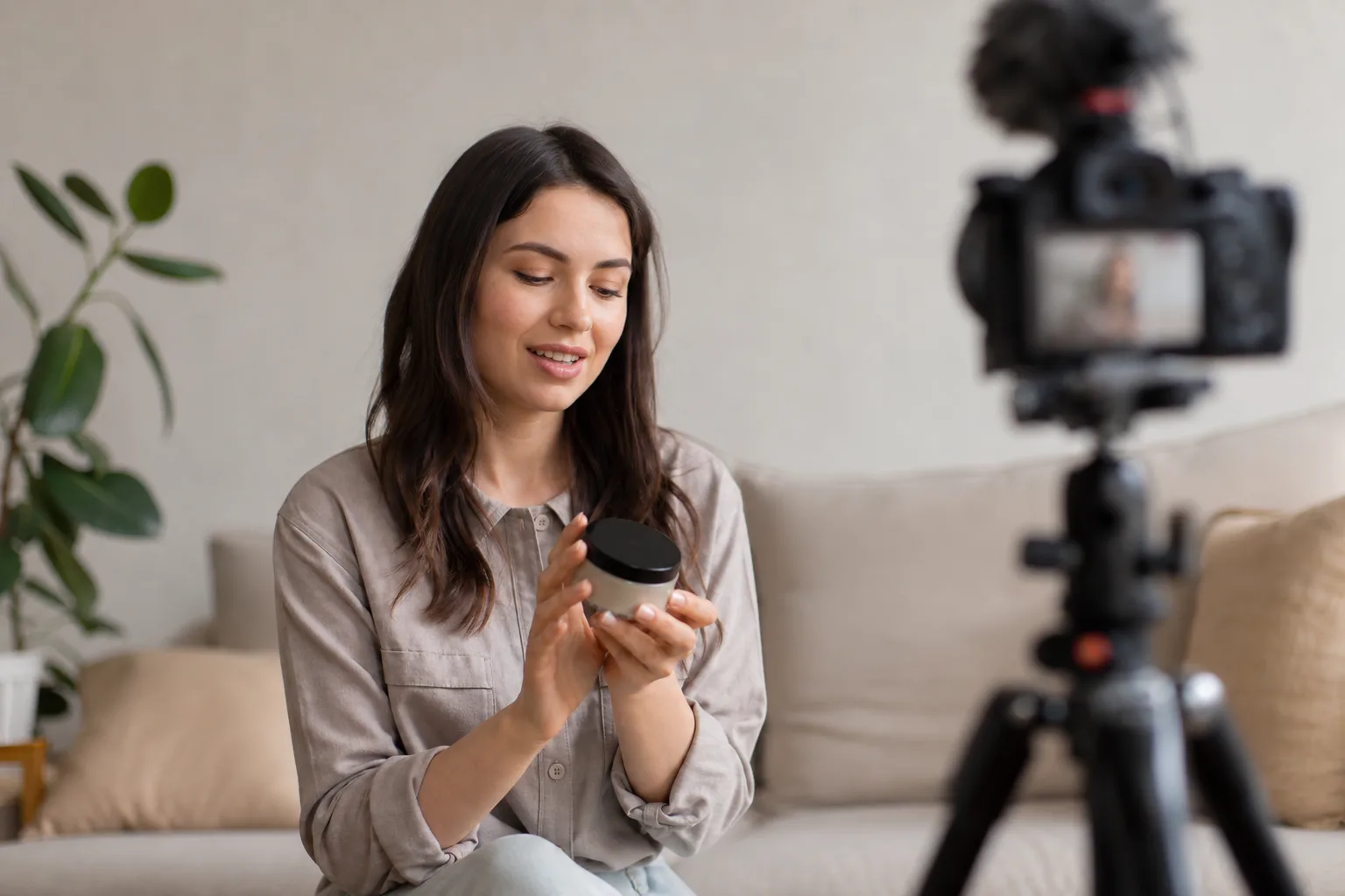 Brand-created ads vs AI UGC ads: Which one is the best for your ...